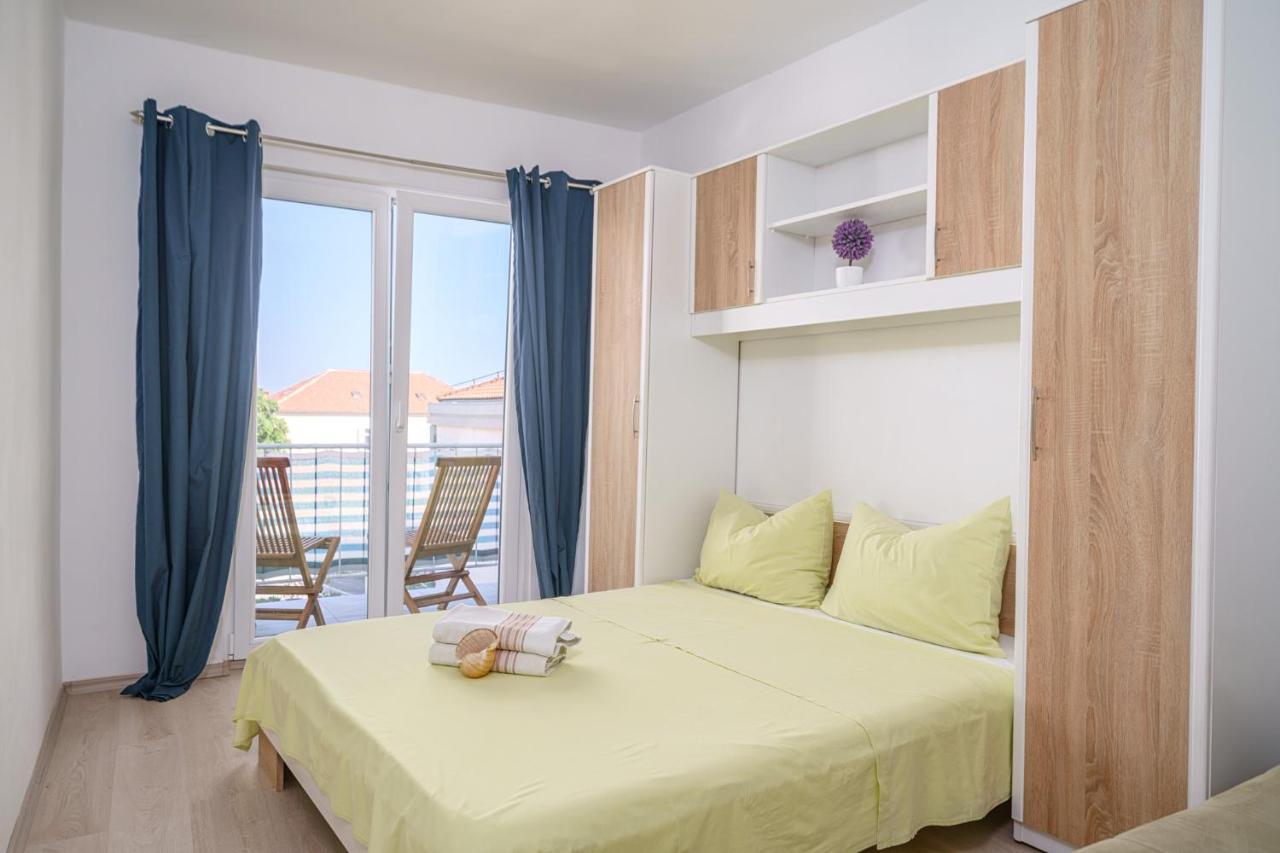 Apartmani Gabriella Vodice Zewnętrze zdjęcie