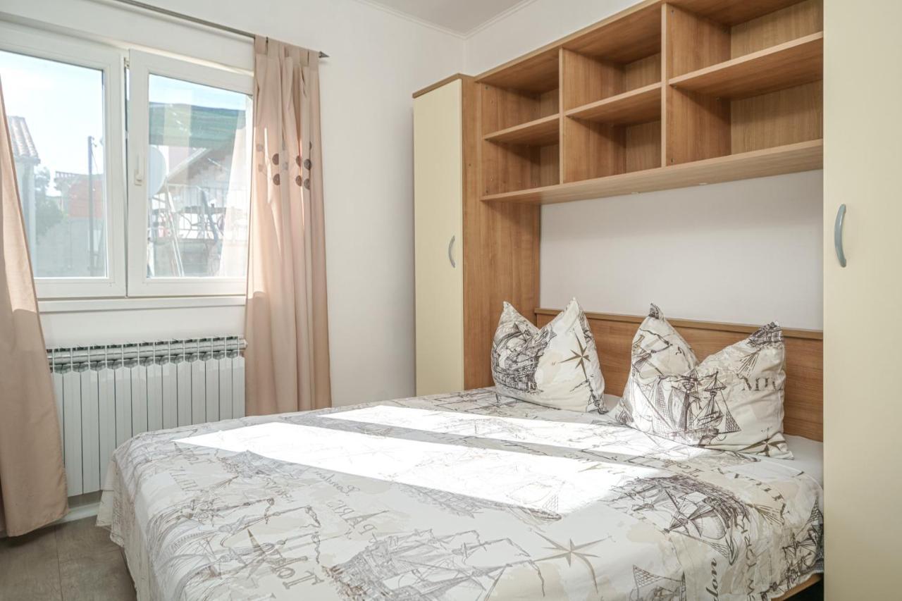 Apartmani Gabriella Vodice Zewnętrze zdjęcie