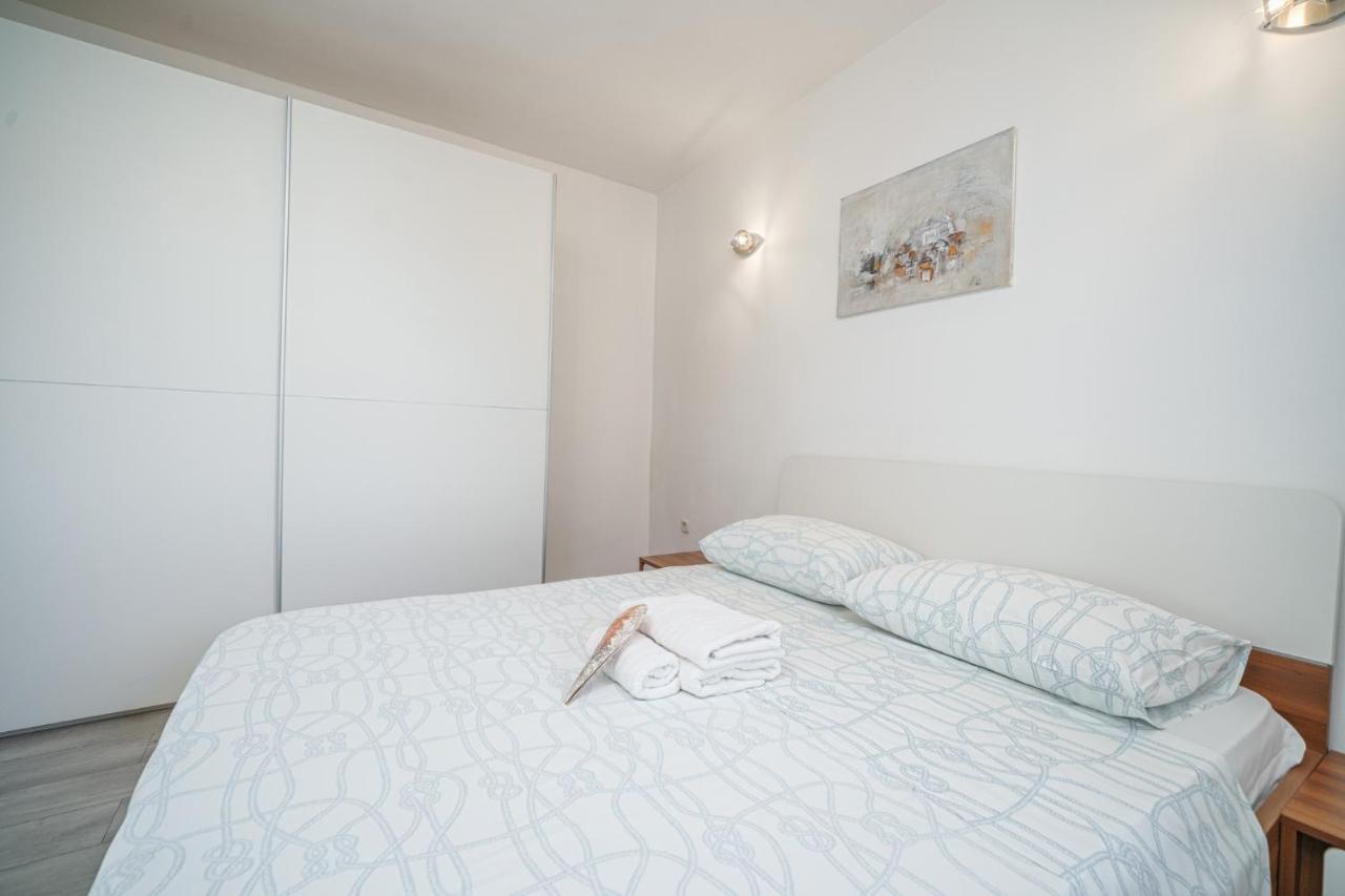 Apartmani Gabriella Vodice Zewnętrze zdjęcie