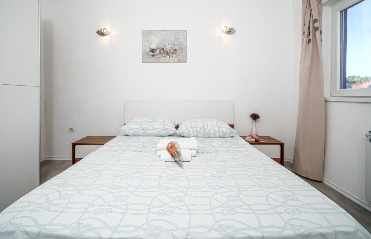 Apartmani Gabriella Vodice Zewnętrze zdjęcie