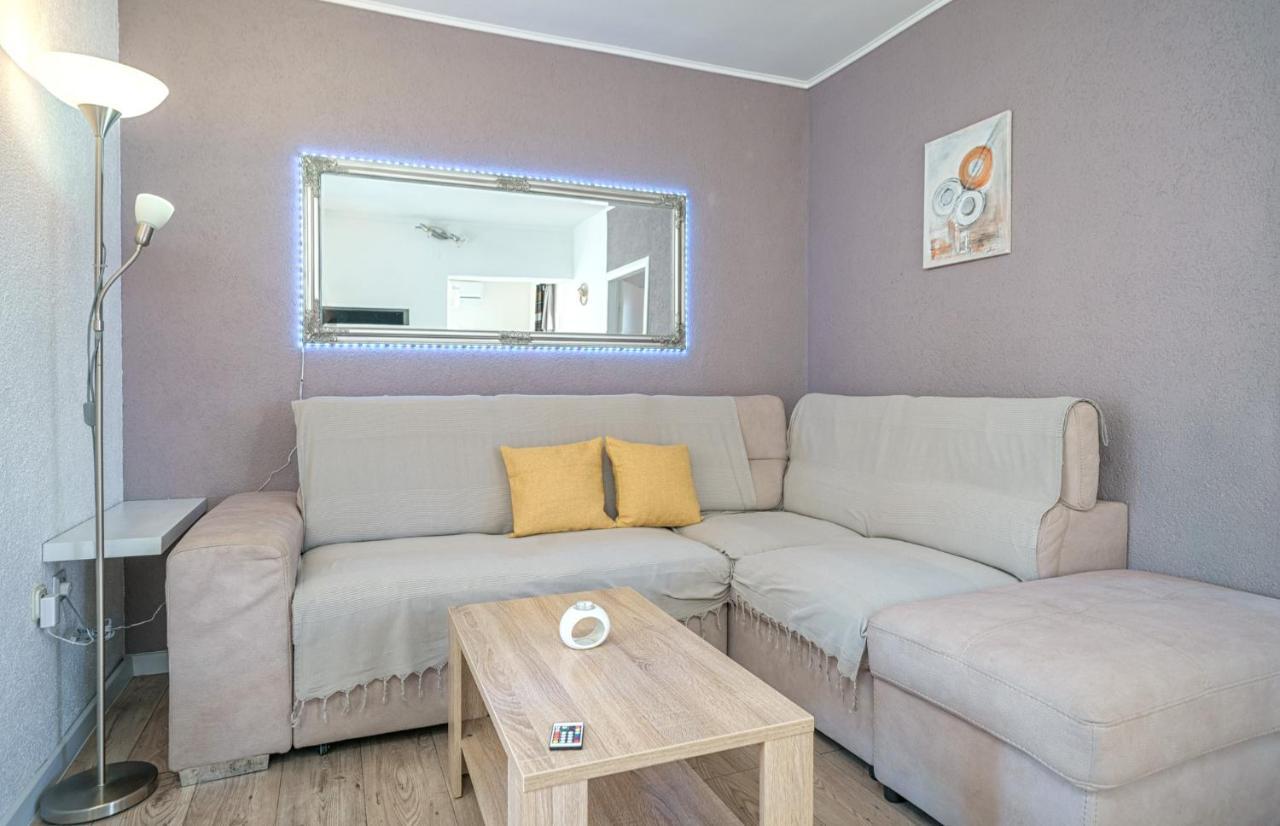 Apartmani Gabriella Vodice Zewnętrze zdjęcie