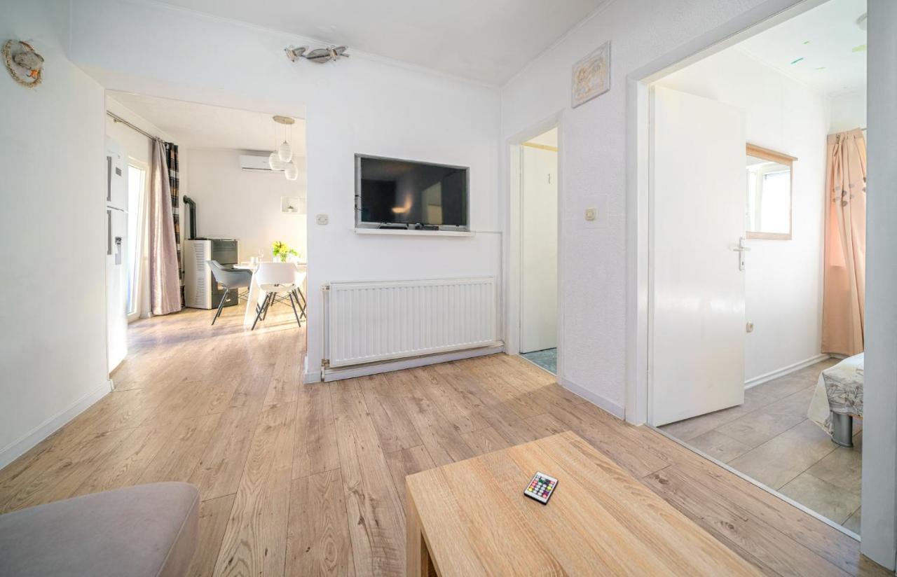 Apartmani Gabriella Vodice Zewnętrze zdjęcie